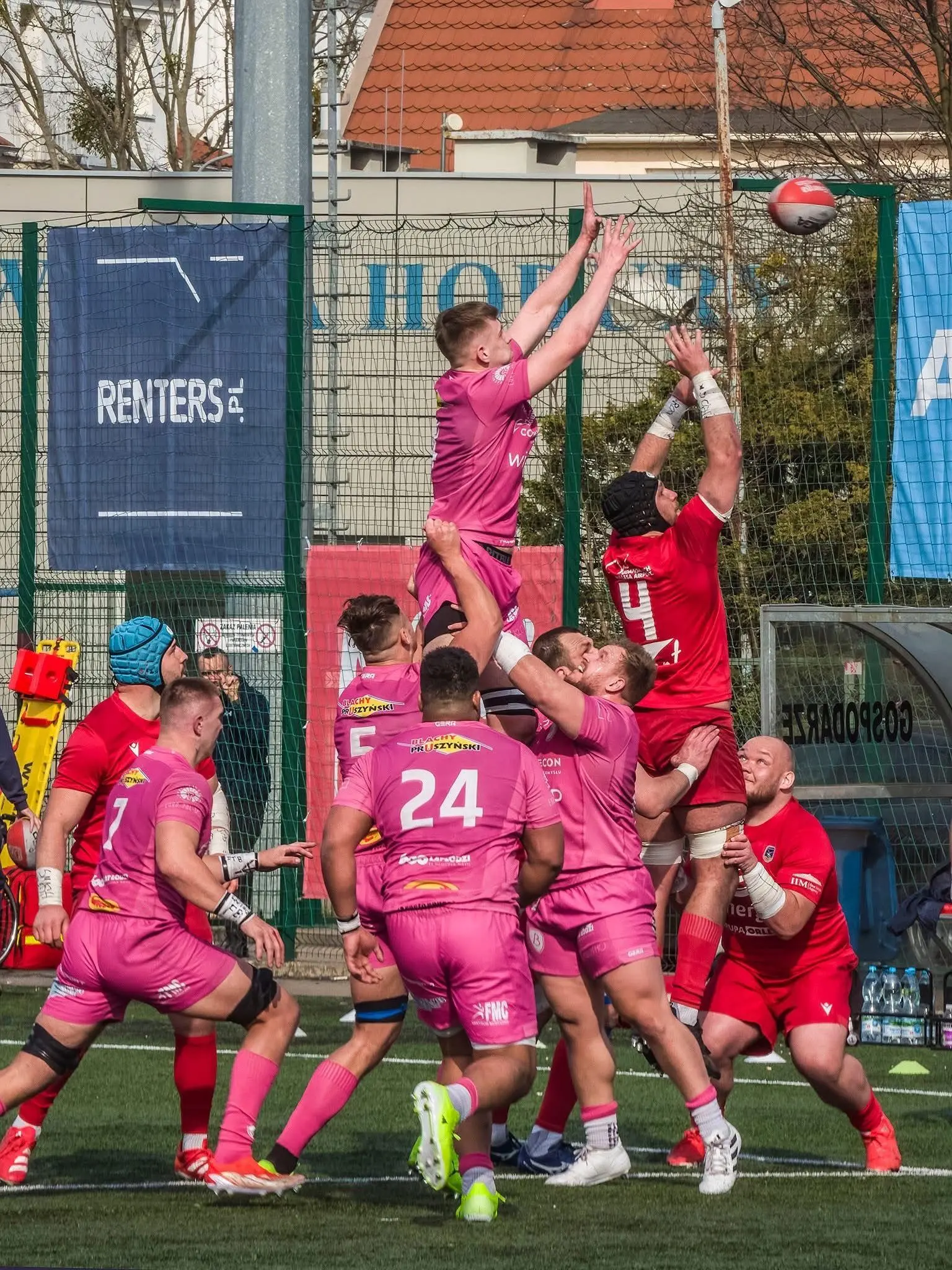 Renters sponsorem meczu rugby w Sopocie